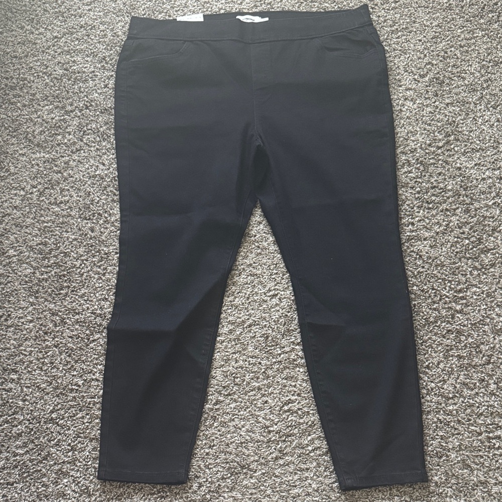 NWT - Black jeggings from Sonoma. Size 18W.
